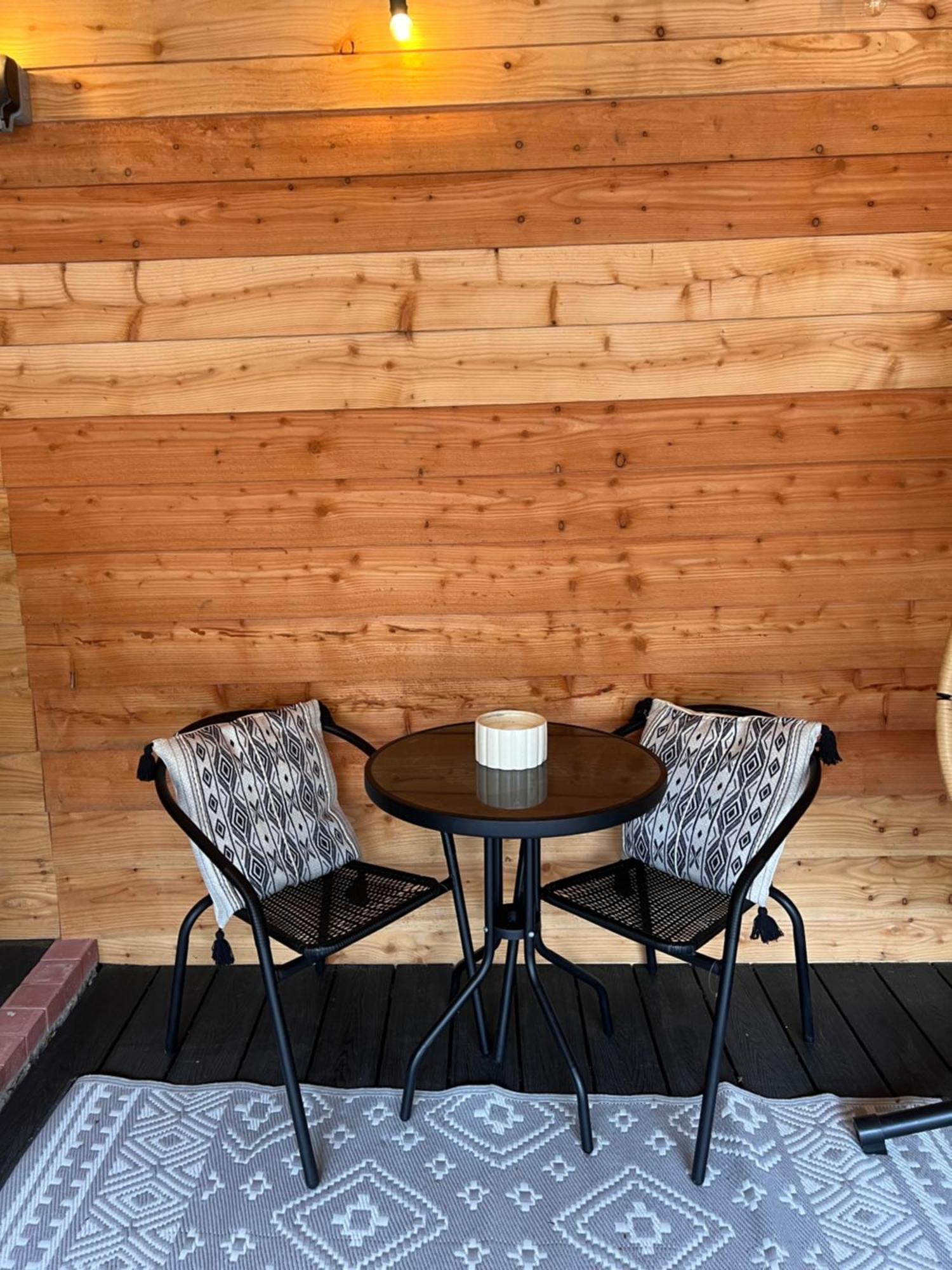 Luxury Courtyard Studio In Llangollen Kültér fotó