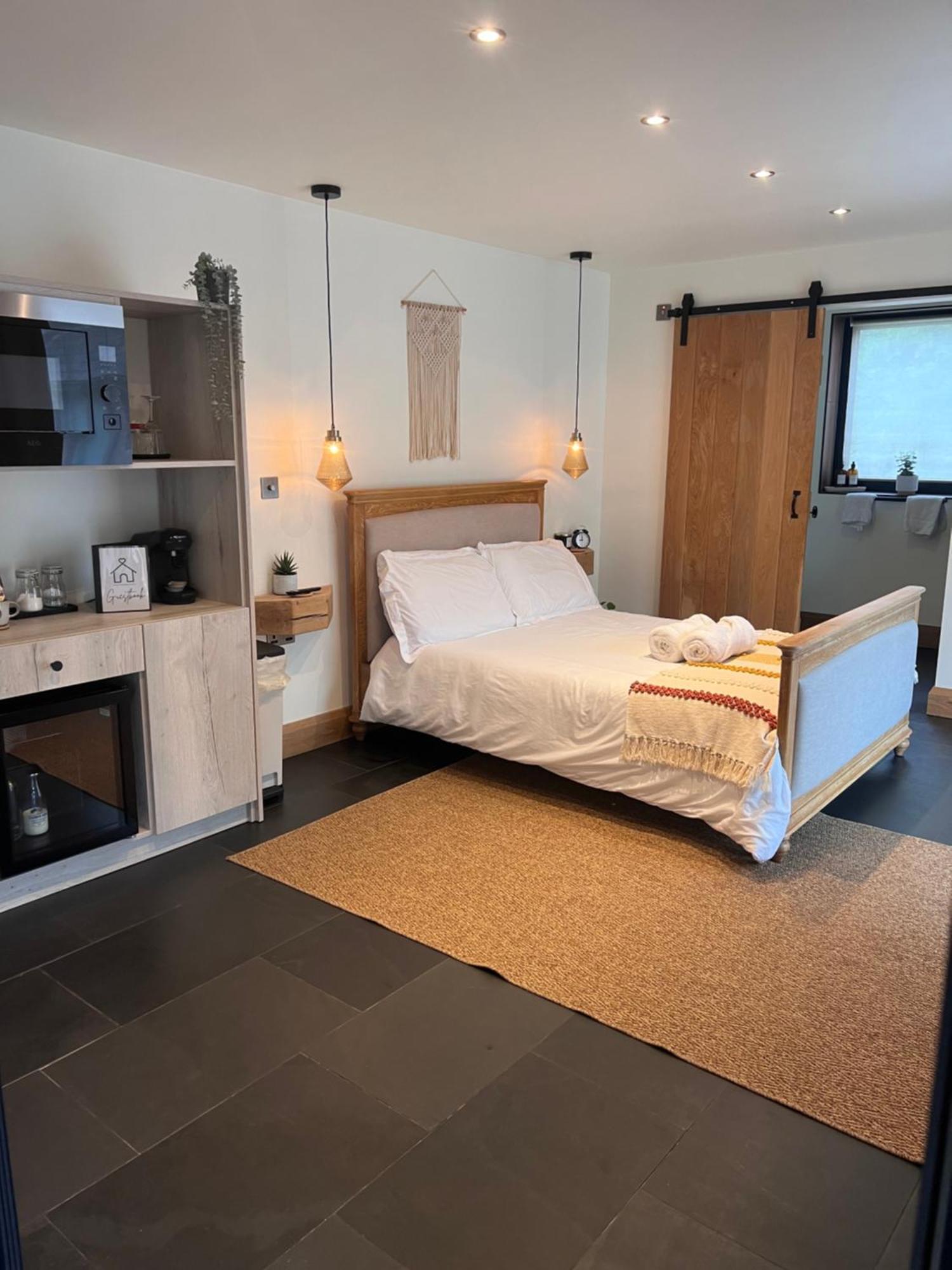 Luxury Courtyard Studio In Llangollen Kültér fotó